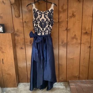 Adrianna Papell High Low Taffeta Ball Gown Embroidered Lace Bodice Formal